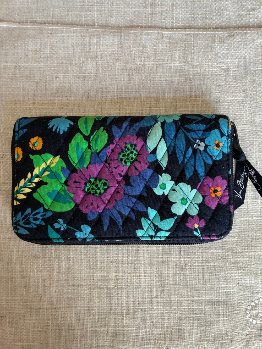 Vera Bradley Floral Quilted Zip-Around Wallet with Teal & Purple Accents EUC - Picture 3 of 10